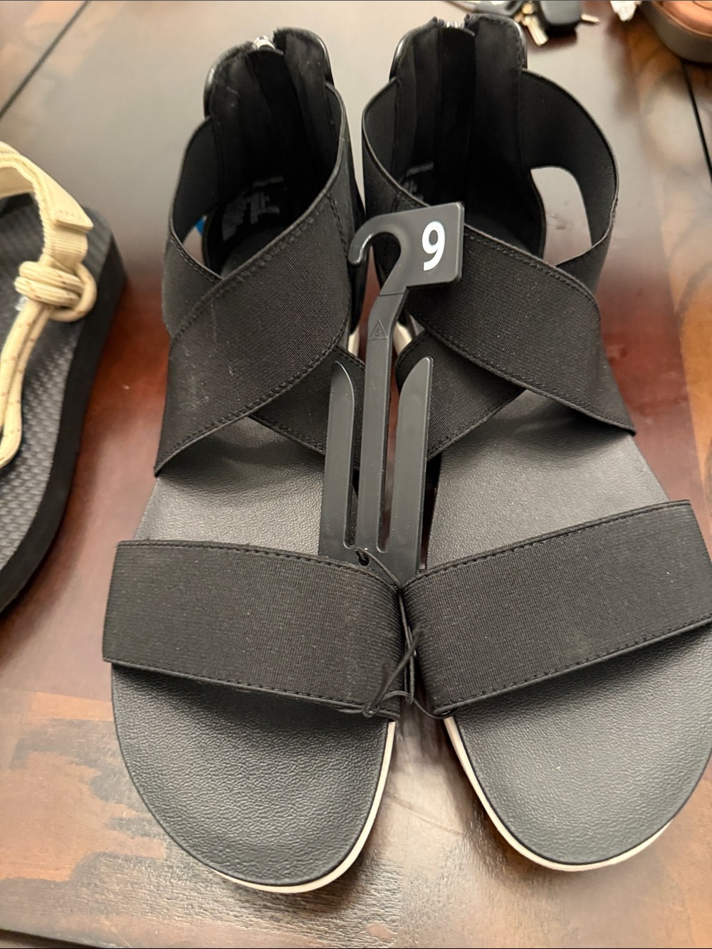 Black Elastic Cross-Strap Sandals